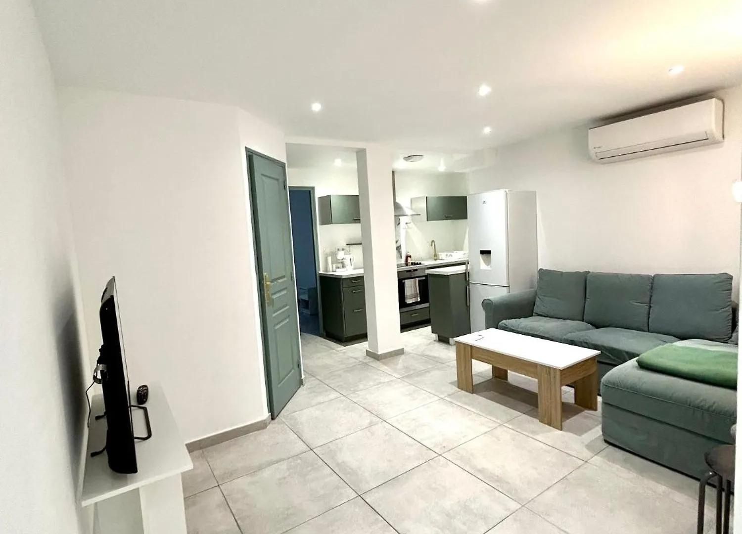 Apartment Joli Rdc A 2 Pas Du Centre Ville Avignon